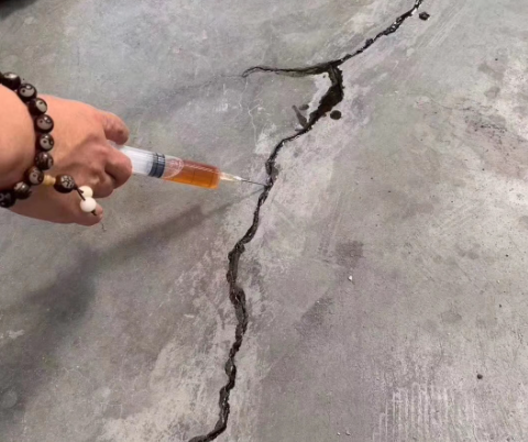 集贤混凝土裂缝修补技术详解​